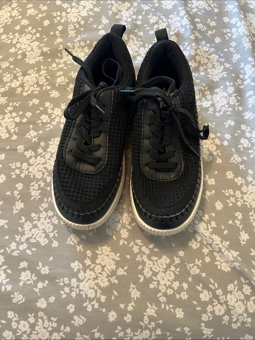 Women’s Black Casual Sneakers